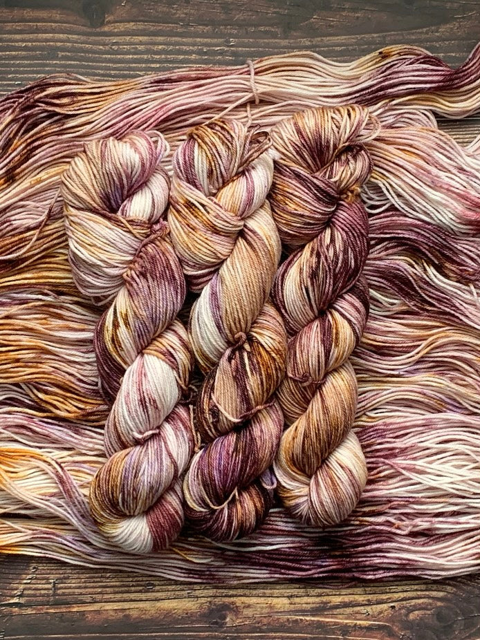 Garlic Bulbs - Homestead Harvest Collection - Sweet Pea & Sparrow - Dyed to Order