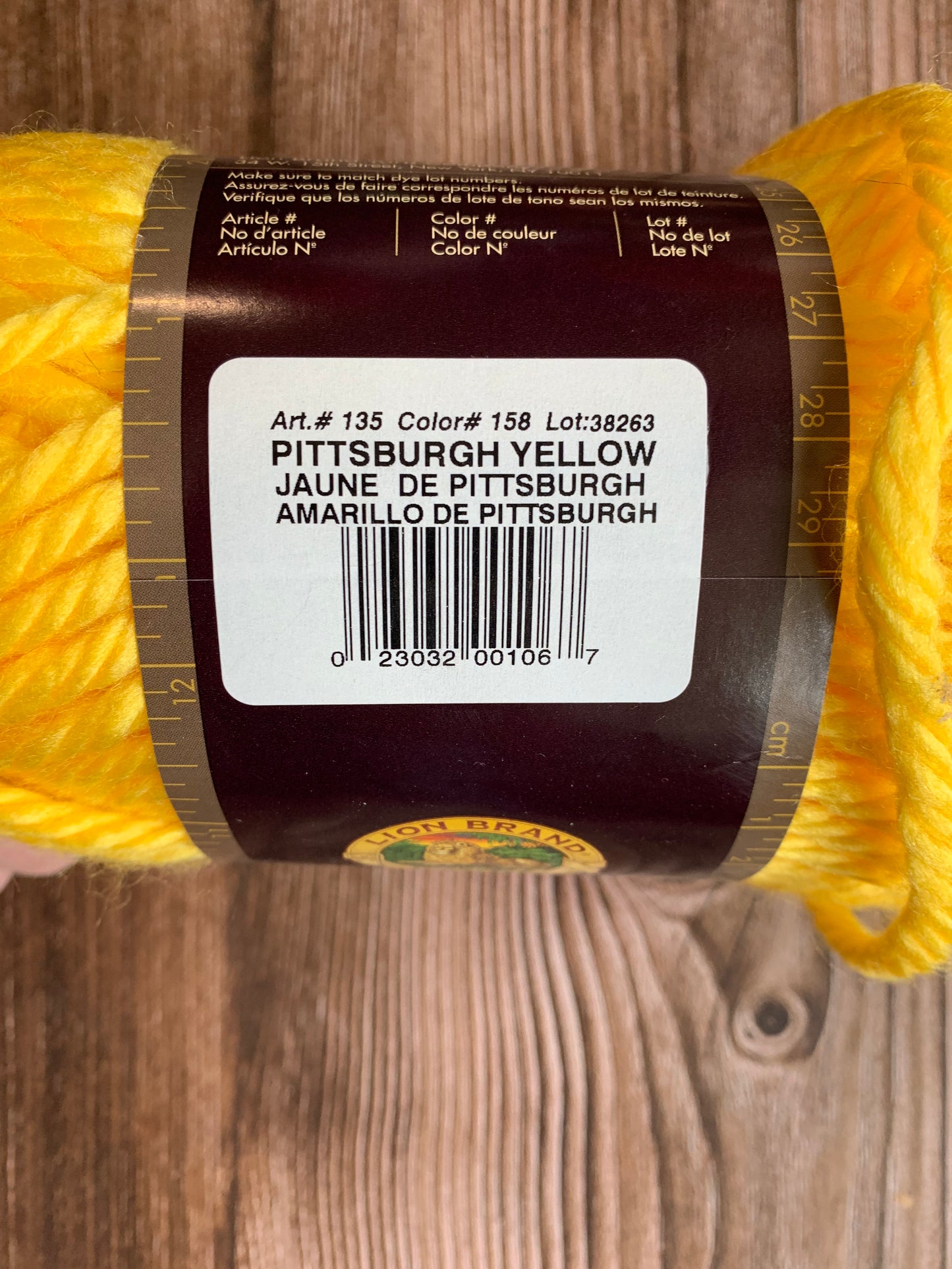 Super Bulky - Lion Brand Hometown USA - Acrylic