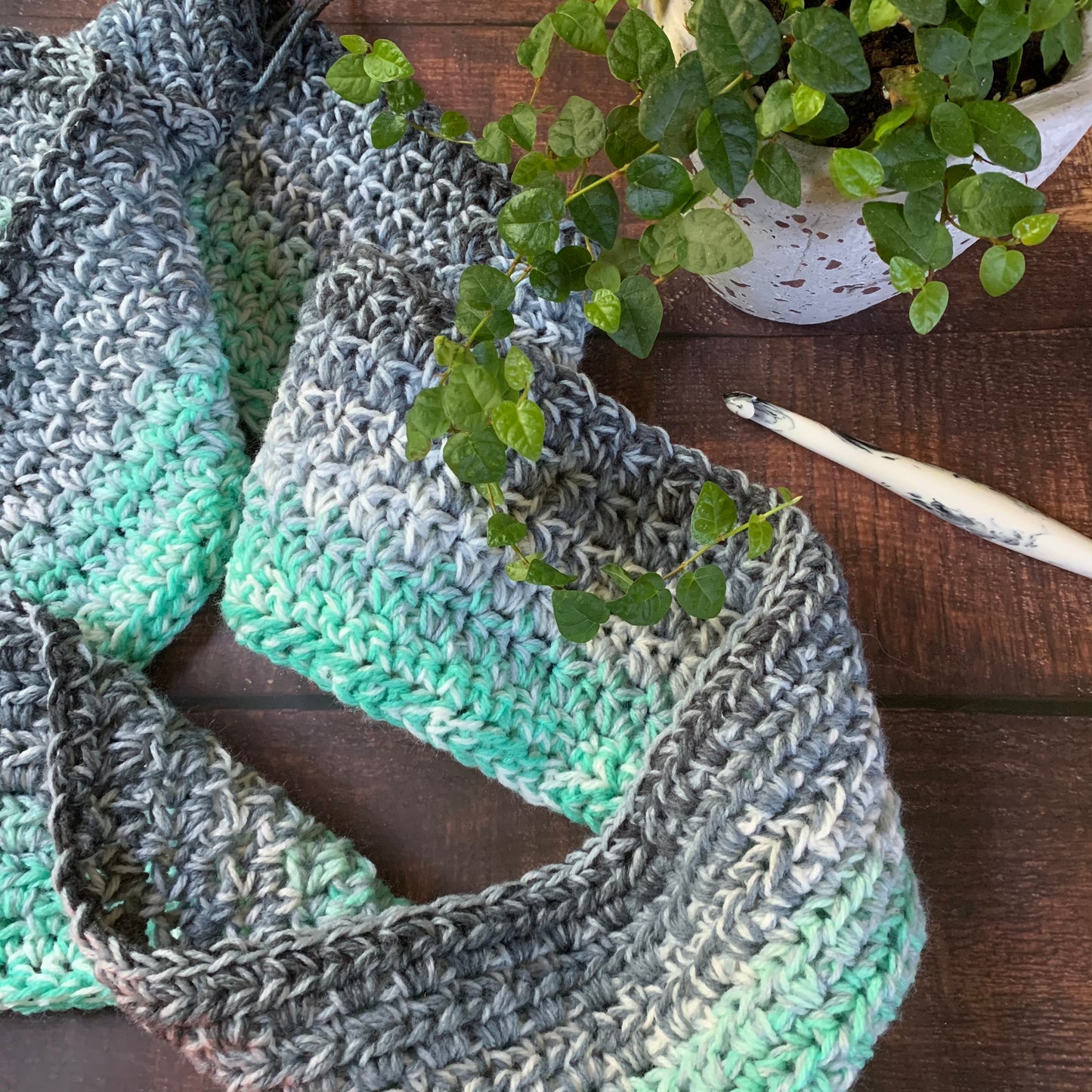 Vim Infinity Scarf - PDF Pattern - Crochet Pattern